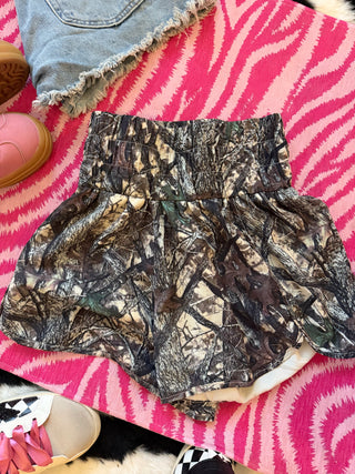 BAILEYS CLOSET OG DUCK CAMO HIGH WAISTED SHORTS SMALL