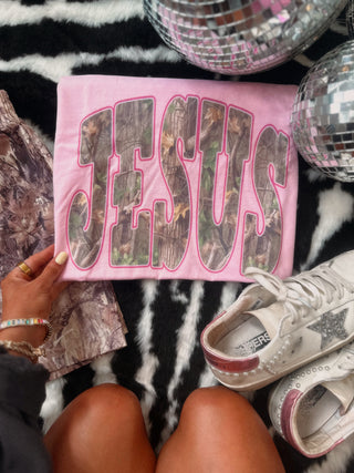 Real tree camo pink outline Jesus