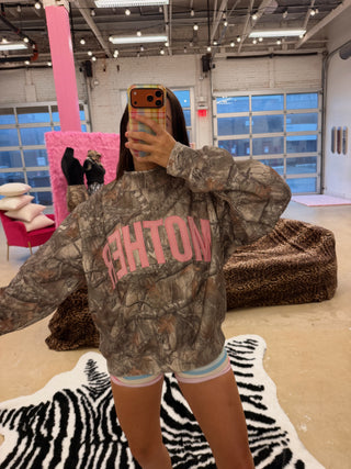 [DROPPING FRIDAY 10/2 @ 5 pm CST] CCB® Pink Appliqué MOTHER Mockneck [PREORDER]