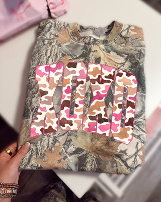 Pink neutral camo xoxo on camo crew