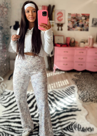 The CCB exclusive Seamless Buttery soft yoga pants in light camo READY TO SHIP