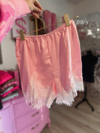 SATIN LACE LAYERING SHORTS