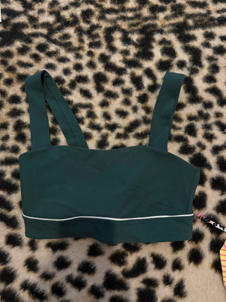 BAILEYS CLOSET never worn green and white contrast athletic tank XS/S