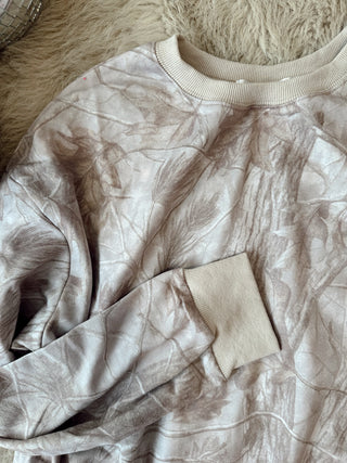 Light wash camo crew | size small | baileys closet