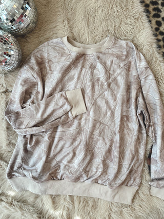 Light wash camo crew | size small | baileys closet