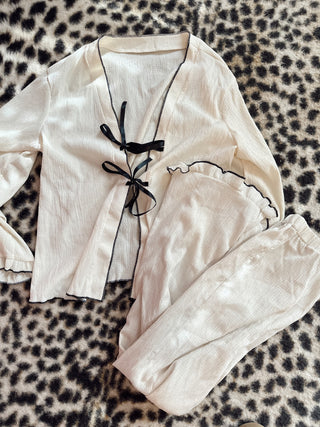 Size medium pajama set | baileys closet
