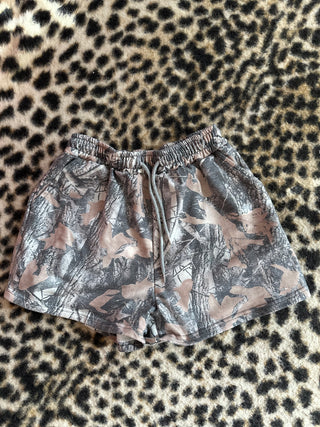 Camo lounge shorts | size medium baileys closet