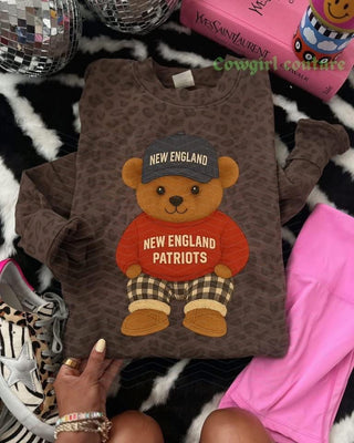 Vintage patriots Teddy on leopard crewneck