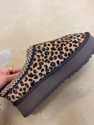 Leopard uggs size 11