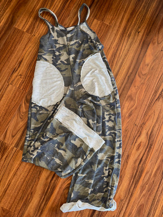 Blakely camo soft cotton jumpsuit size XS (oversized fits small med) baileys closet