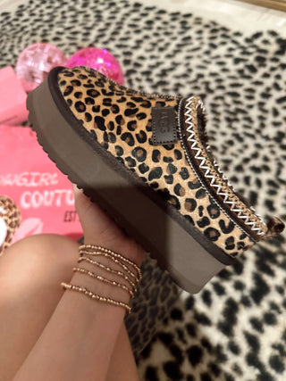 Ready to ship leopard Ugg size 11